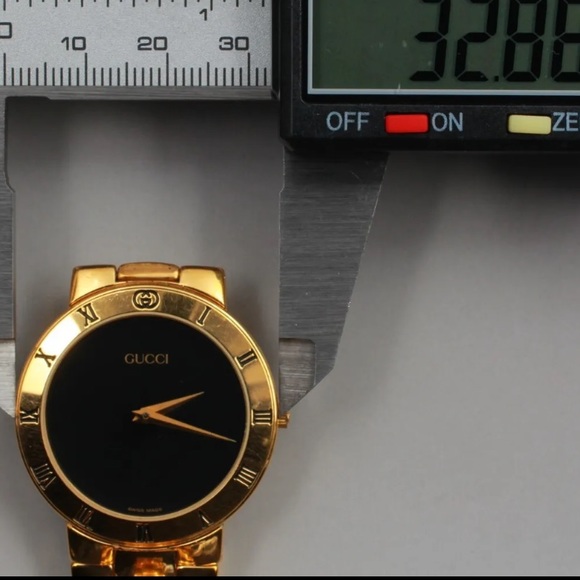 Pristine Condition GUCCI Collector’s Watch Italian Luxury - Picture 5 of 13